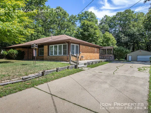 6653 E Eagle Lake Dr, Kalamazoo, MI 49009