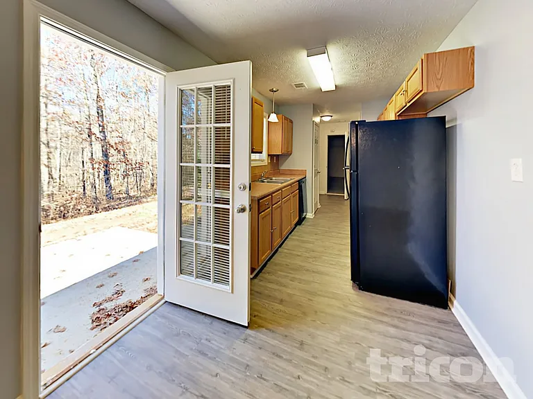 184 Kings Crossing Ct — Photo 8