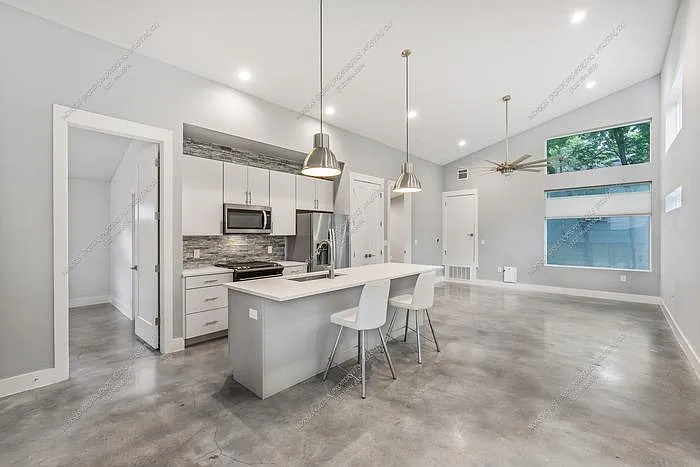 505 W Odell St #2 — Photo 5