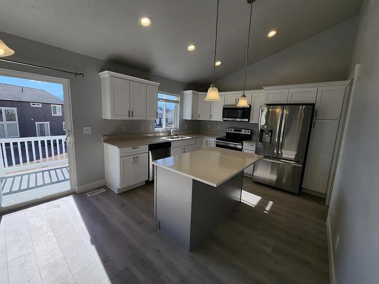 439 E Hill View Dr — Photo 47
