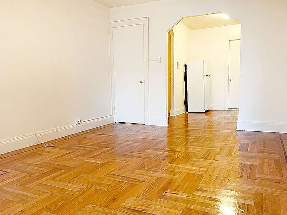 2nd image of 169 E 92nd St APT E1