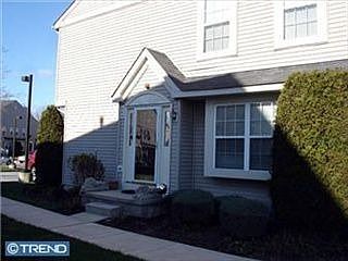 2nd image of 904 Cherry Wood Ct