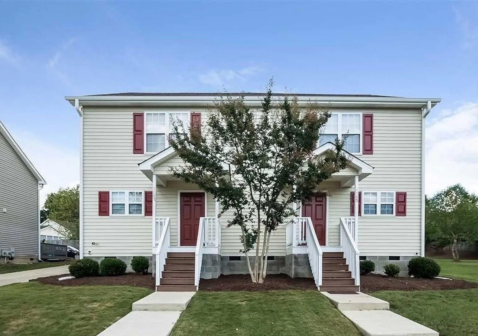 Three Bedroom Home! — Photo 1