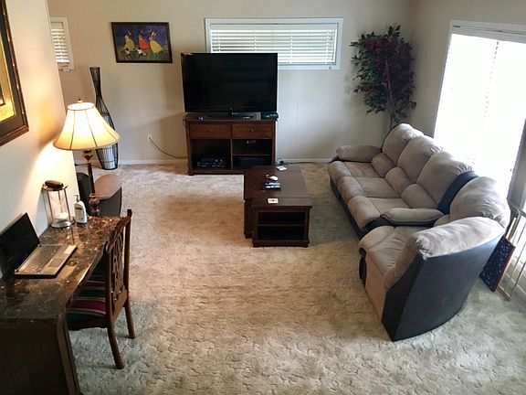 4th image of 6 Meadow Ln