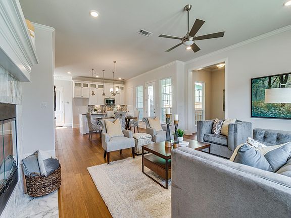 3rd image of 711 Mulberry Ct