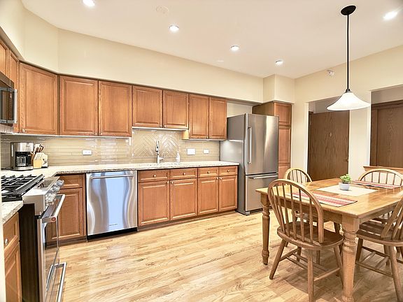 5th image of 201 N Vail Ave APT 802
