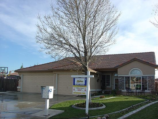The Perfect Single Story Home!