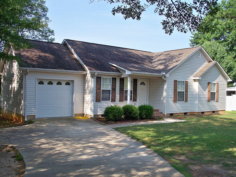 1st image of 202 Sunnydale Dr