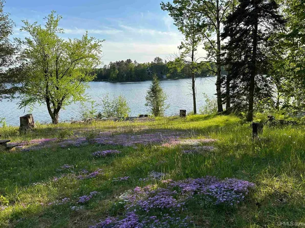 4050 Shea Rd, Hurley, WI 54534