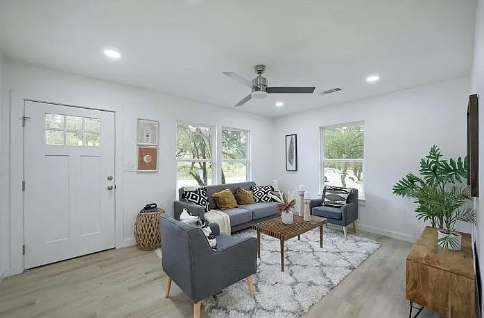 2 bed, 2.0 bath, 1000 sqft, $1,900 — Photo 4