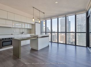 110 Charles St E #2904, Toronto, ON M4Y1T5