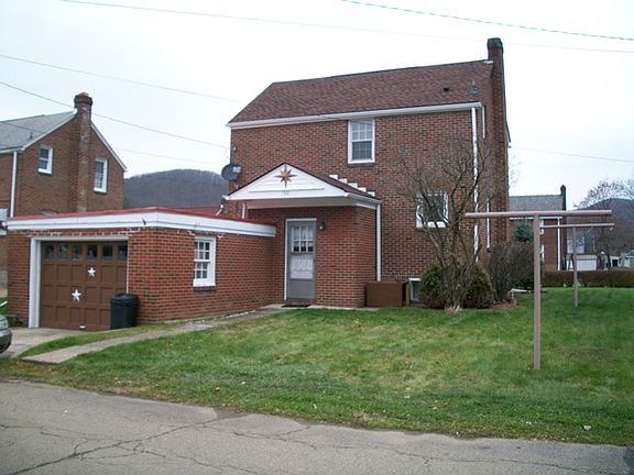 2nd image of 150 Parkway Dr
