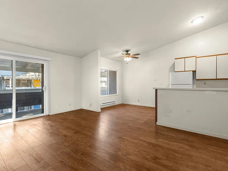 Redwood Creek Villas — Photo 13