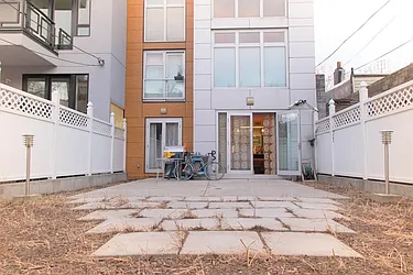 Rented by Investmates Real Estate