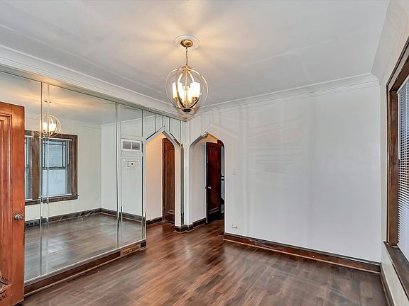 5th image of 15 W 108th Pl