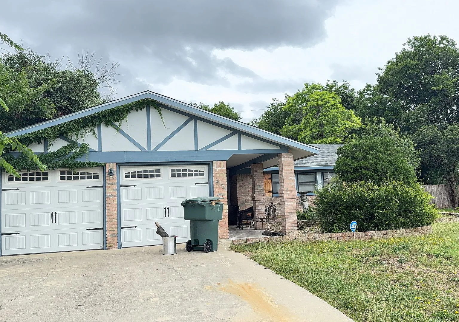3 bed, 1235 sqft, $1,350 — Photo 1