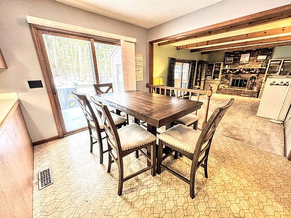 4th image of 19418 Golfview Dr