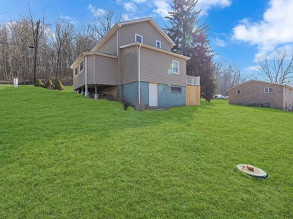 4th image of 589 Pine Run Rd