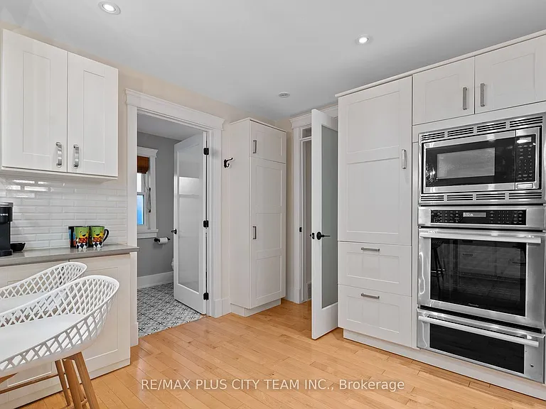 4 Wyckliffe Ave — Photo 11