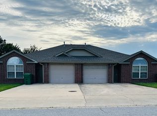 2416 S Rill St #2416, Rogers, AR 72758
