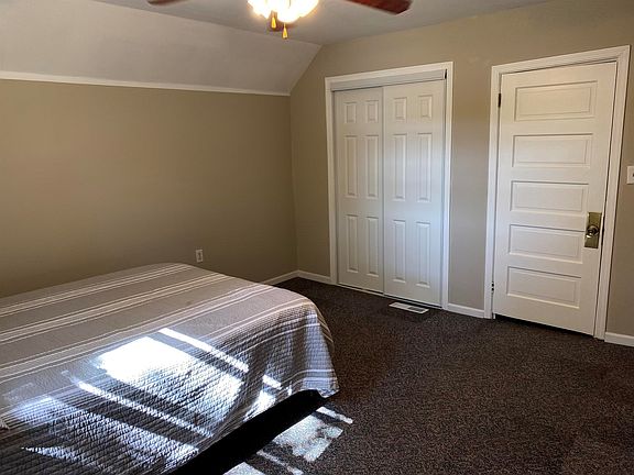 4th image of 2823 Avenue E