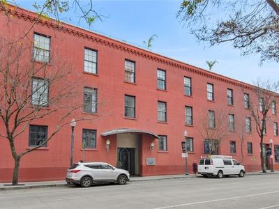 330 Julia St APT 319, New Orleans, LA, 70130