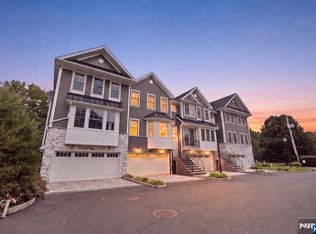 23 Legion Dr #103, Cresskill, NJ 07626