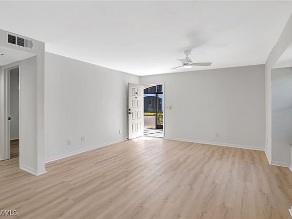 4th image of 13229 Whitehaven Ln APT 901