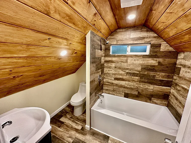 25165 Cedar St #A — Photo 21