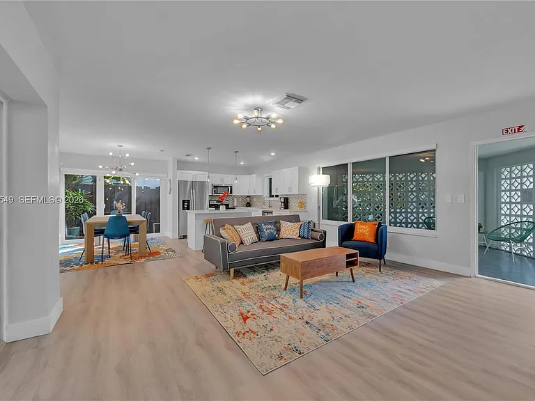 204 SW 19th Ave — Photo 18