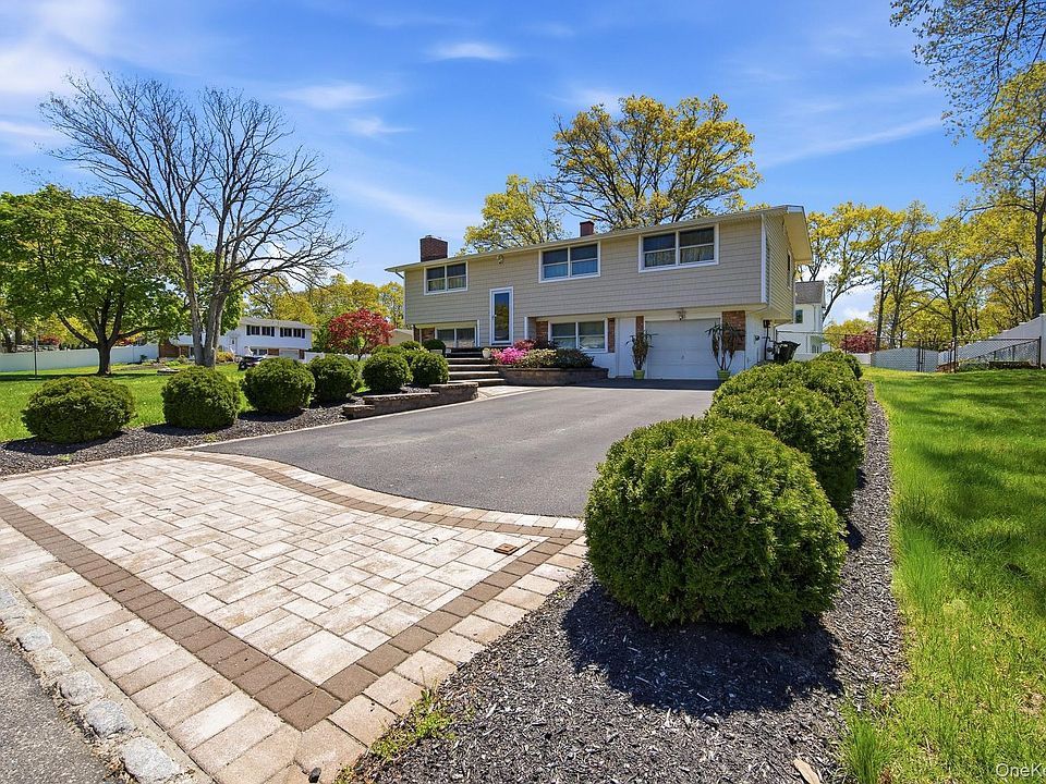1st image of 22 Fairway Drive