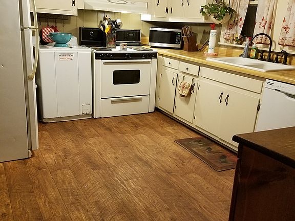2nd image of 117 Brewer Dr