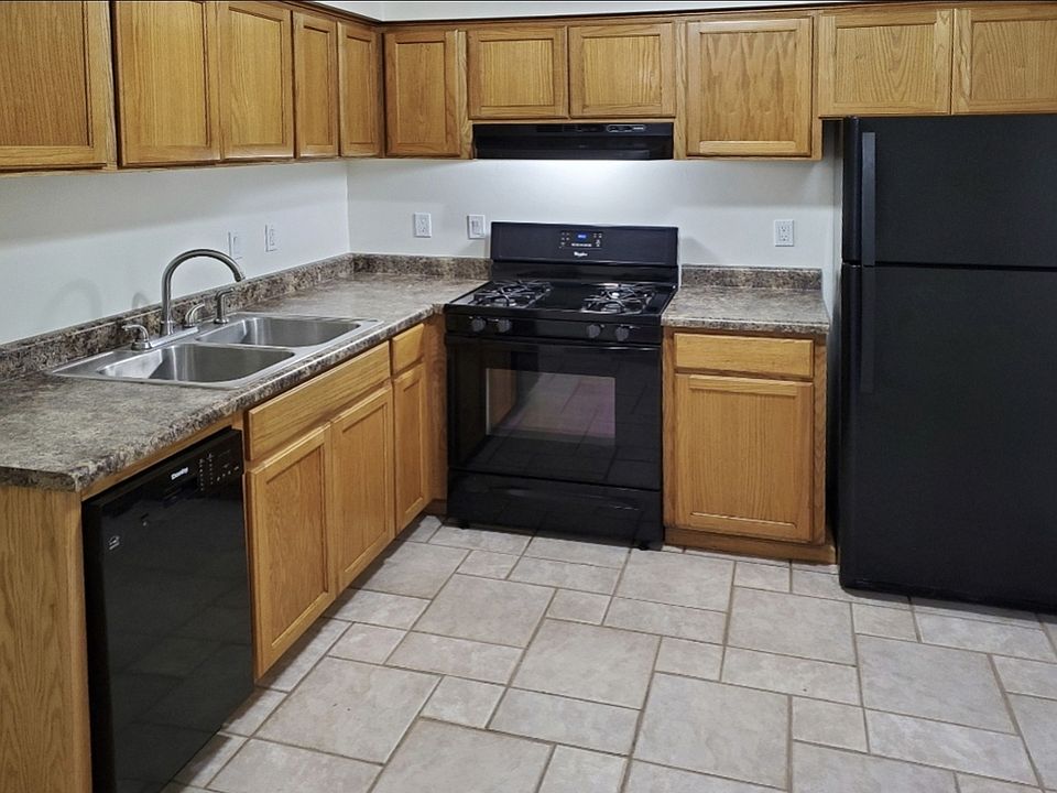 1st image of 403 S Westfall Ave APT 4
