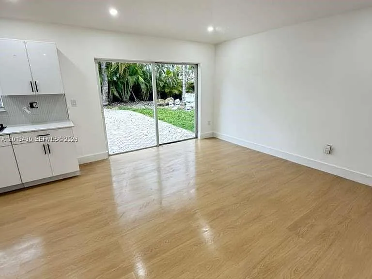 18121 SW 152nd Ct — Photo 7
