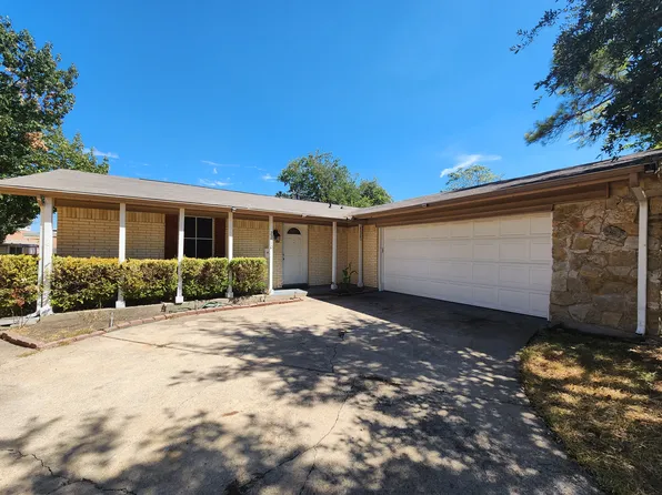 2210 Newcastle Dr, Garland, TX 75041