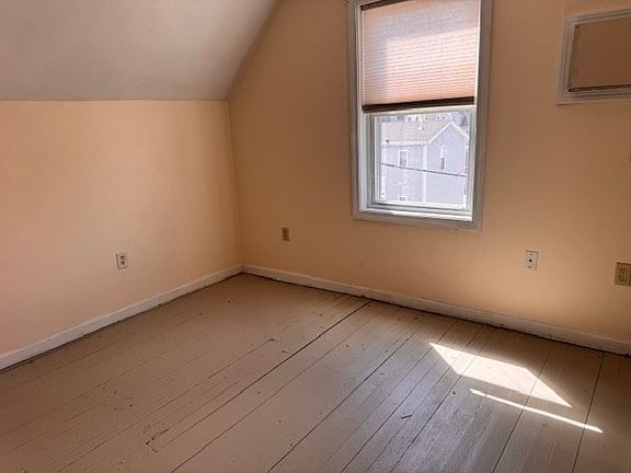 3rd image of 14 Dane St APT 3