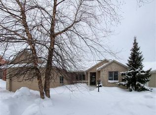7239 Misty Morning Dr SE, Caledonia, MI 49316