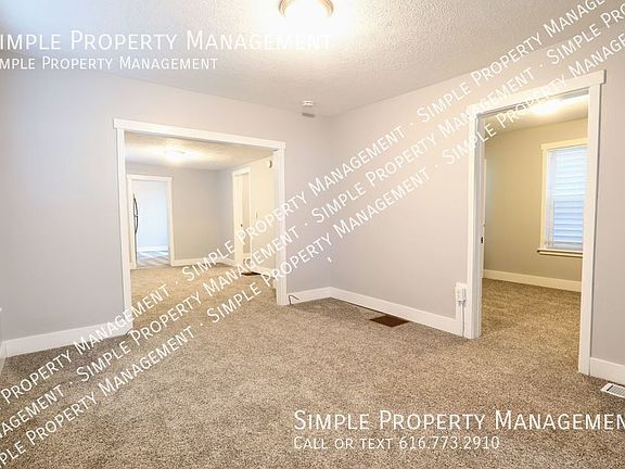 2nd image of 920 4th St NW Lowr 1