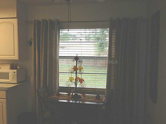 3rd image of 501 Ivanhoe Way