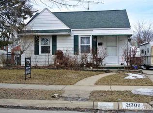 21707 Avalon St, Saint Clair Shores, MI 48080