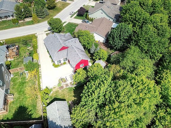 5th image of 44 Eastgate Dr