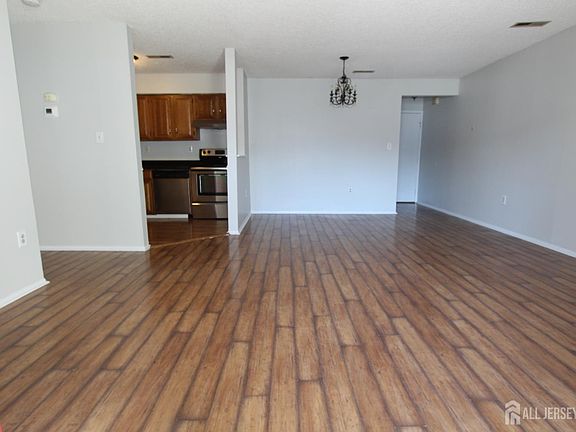 5th image of 2315 Aspen Dr