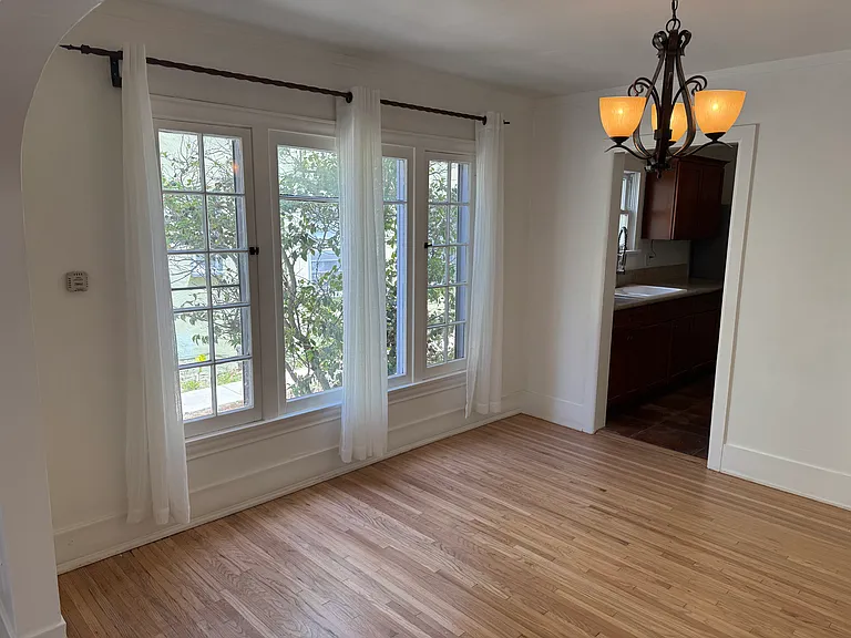 1042 S Hudson Ave #1/2 — Photo 7