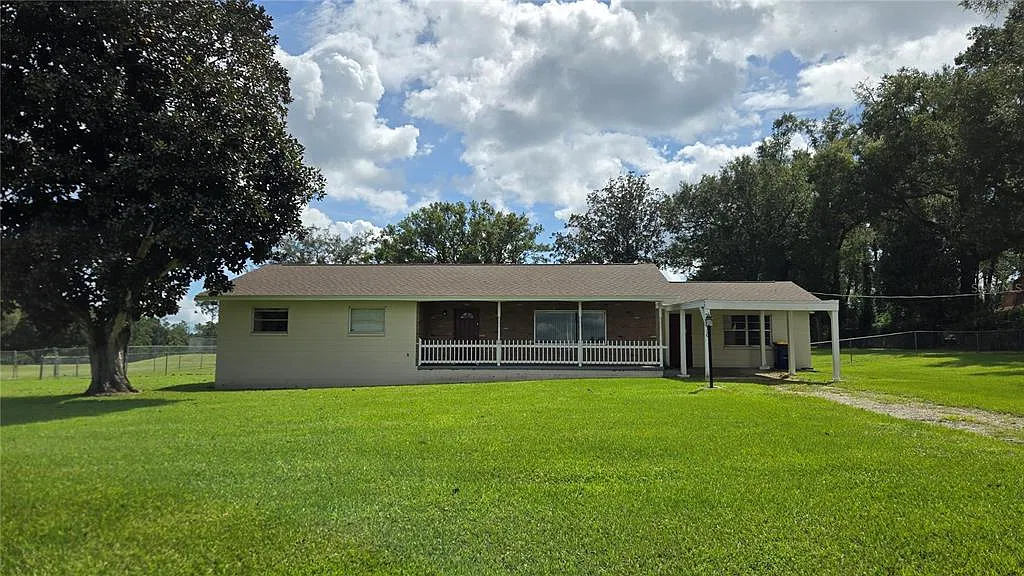 4 bed, 2.0 bath, 2038 sqft, $2,500 — Photo 1
