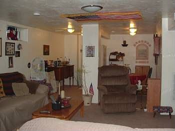 5th image of 221 Sierra Blvd