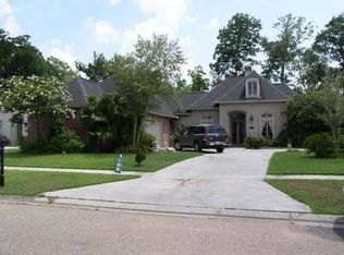 37249 S Lakeshore Ave, Prairieville, LA 70769