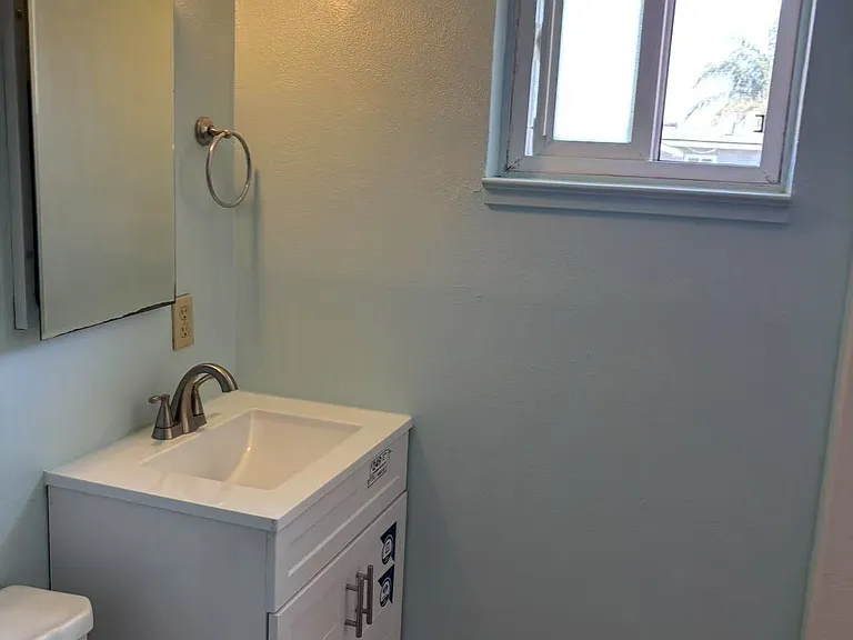 136 Mitchell Ave — Photo 2
