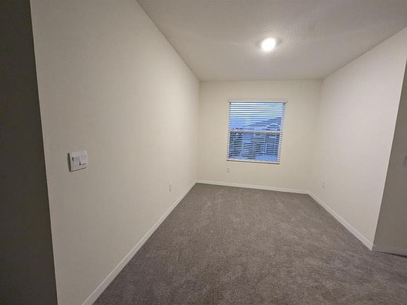 5th image of 5061 Captain Davis Dr