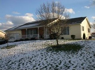 1266 Courtney Dr, Chambersburg, PA 17201