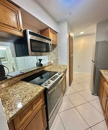 2nd image of 2305 N Congress Ave